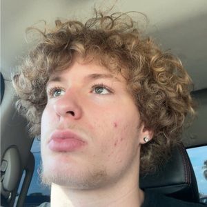 Meet your Posher, Logan